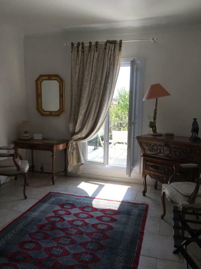 Mas des Kardouons Bed and Breakfast Tourrettes-sur-Loup Exterior foto